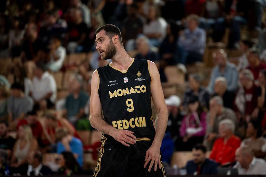 Georgios Papagiannis avec Monaco.