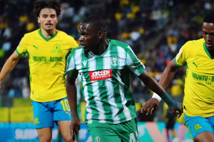 Siwelele joined a select group of clubs to have scored four times in a league game against Mamelodi Sundowns
