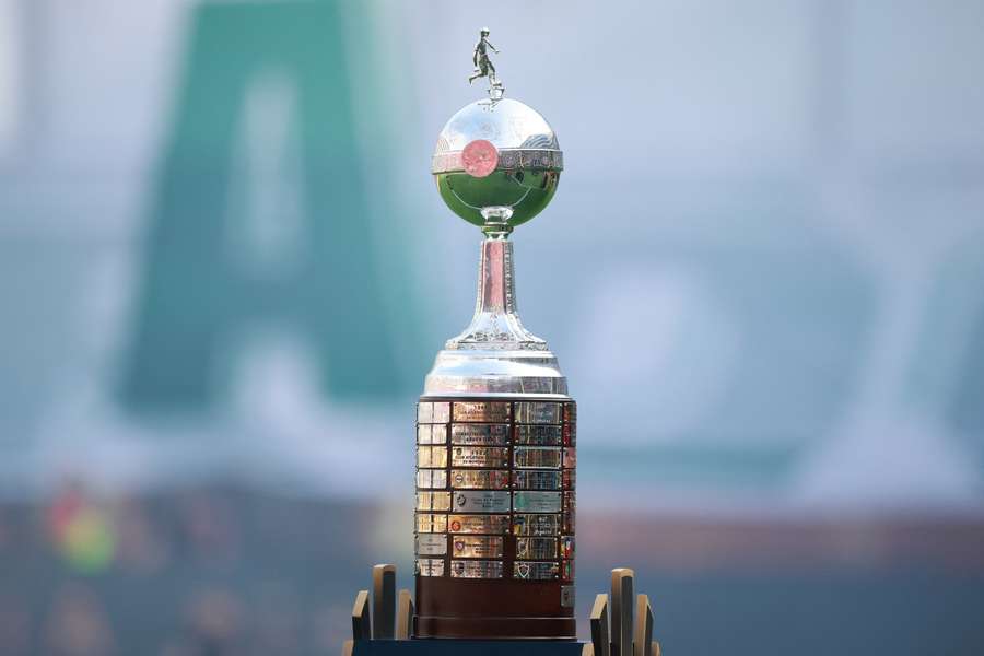 Taça da Libertadores em Lima antes da final de 2025