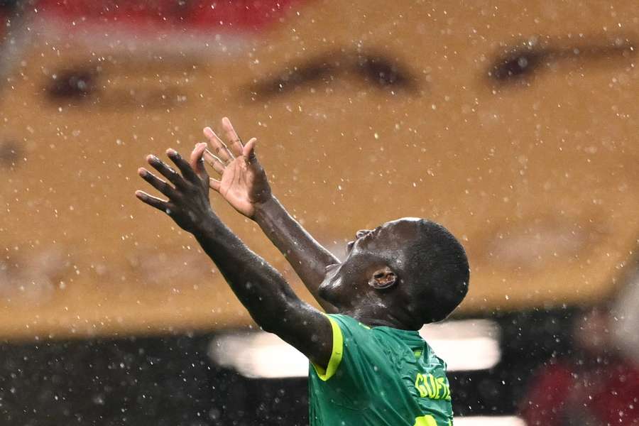 "On peut se tromper" mais "on est revenus sur le terrain", dit le Sénégalais Gueye