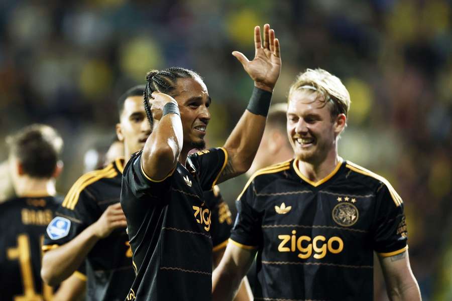 Thilo Kehrer (L) celebrates scoring against Fortuna Sittard Thilo Kehrer (L) celebrates scoring against Fortuna Sittard