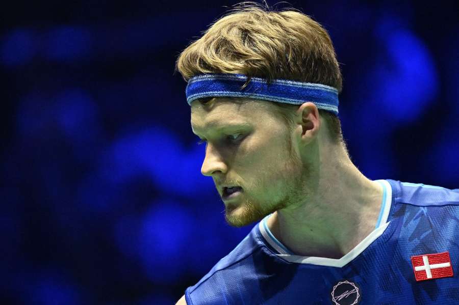Antonsen's World championship dream was crushed by Vitidsarn Antonsen's World championship dream was crushed by Vitidsarn