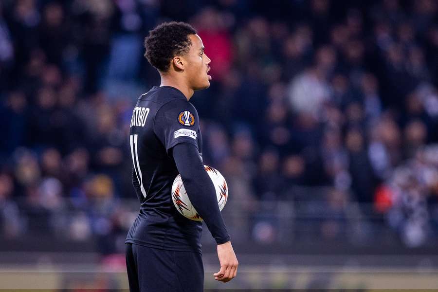 Axel Kayombo vom SK Sturm im Spiel gegen Roter Stern.