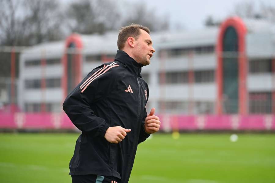 Neuer é baixa para Kompany