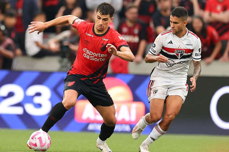 Athletico-PR e São Paulo estavam pouco inspirados neste domingo (29)