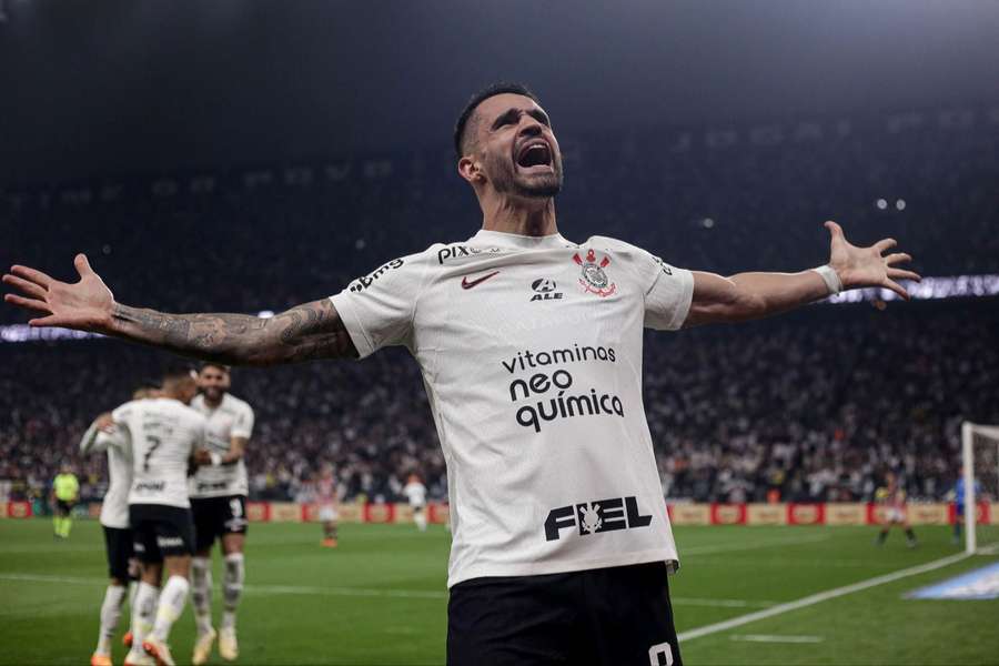 Renato Augusto terá primeiro reencontro com o Corinthians desde a sua saída
