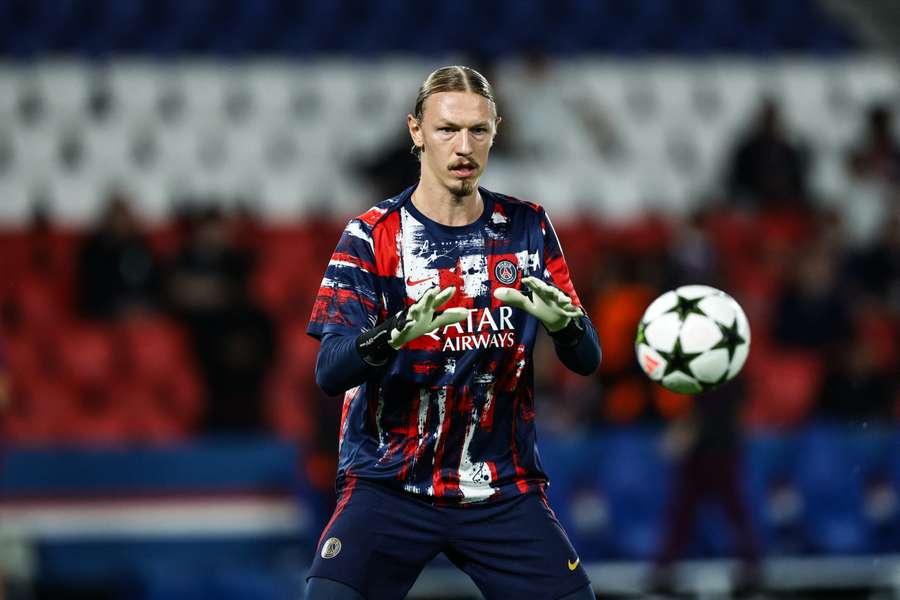 Matvey Safonov col Psg