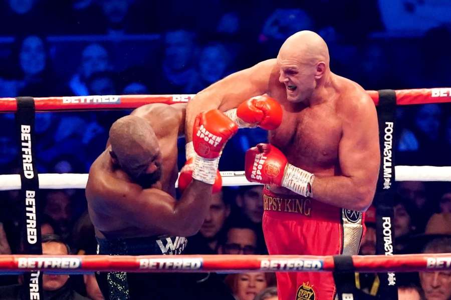 Tyson Fury var dominerende i sit titelforsvar lørdag aften.