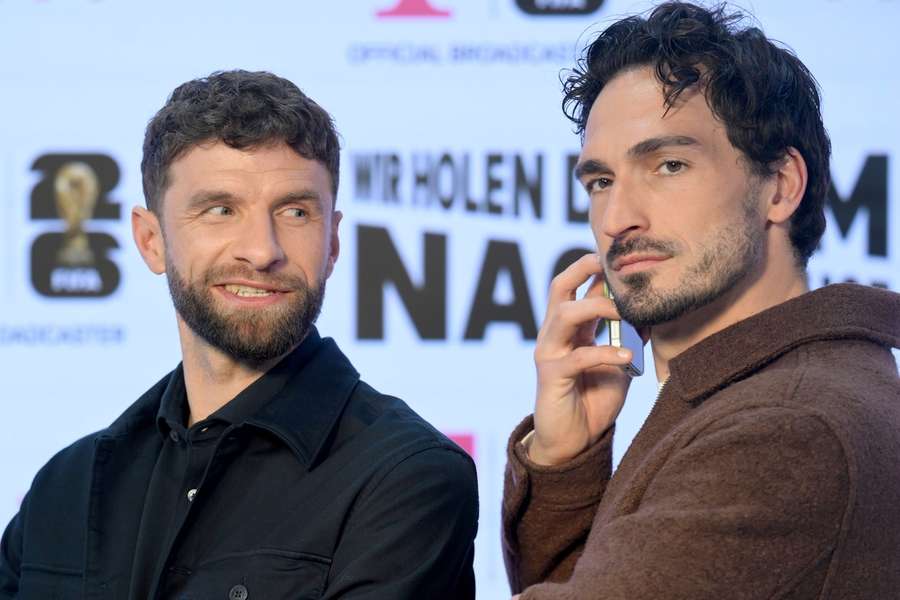 Müller (l.) und Hummels (r.) dürfen sich jetzt Vereinseigentümer nennen Müller (l.) und Hummels (r.) dürfen sich jetzt Vereinseigentümer nennen