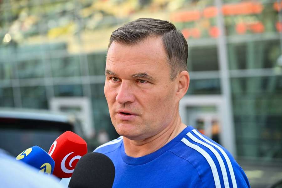 Asistent trénera Boris Kitka pred odletom do Bosny a Hercegoviny. Asistent trénera Boris Kitka pred odletom do Bosny a Hercegoviny.