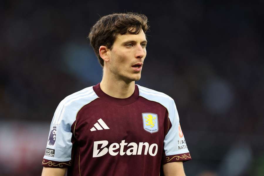 Pau Torres je vysoko na seznamu potenciálních posil Barcelony.