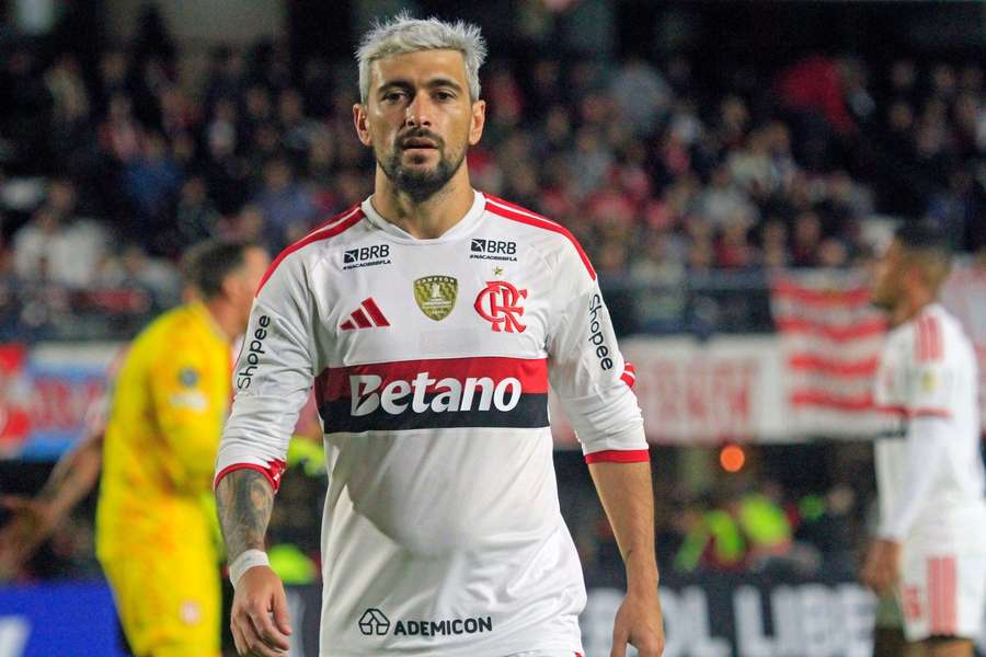 Arrascaeta foi eleito o melhor da Libertadores em 2025