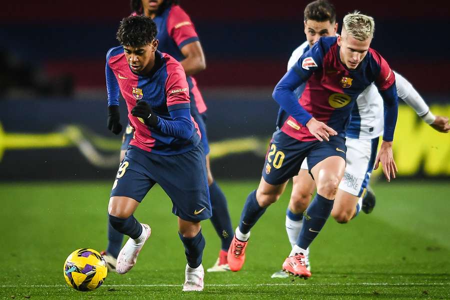 Dani Olmo, Pau Víctor y Lamine Yamal viajan a Arabia Saudí para la Supercopa