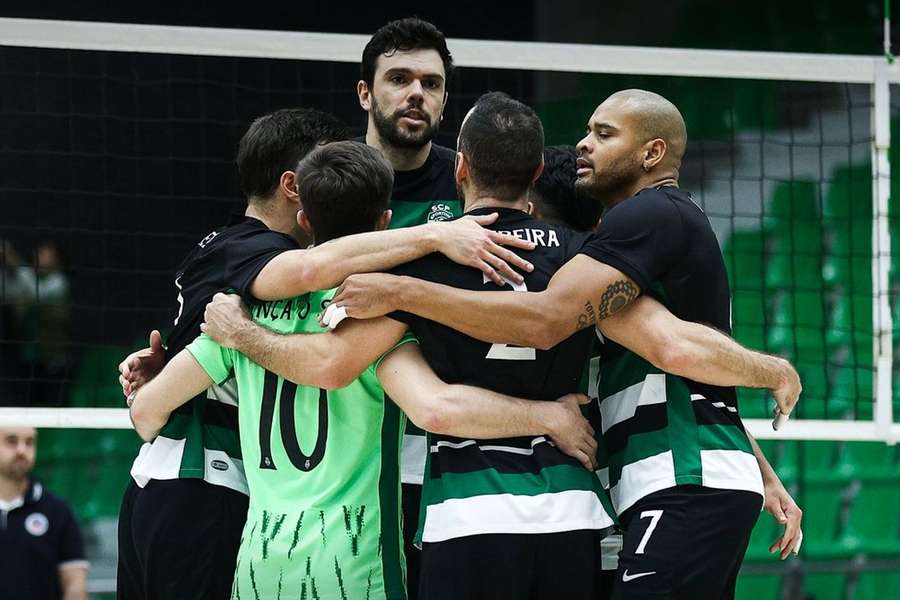 Jogadores do Sporting celebram triunfo