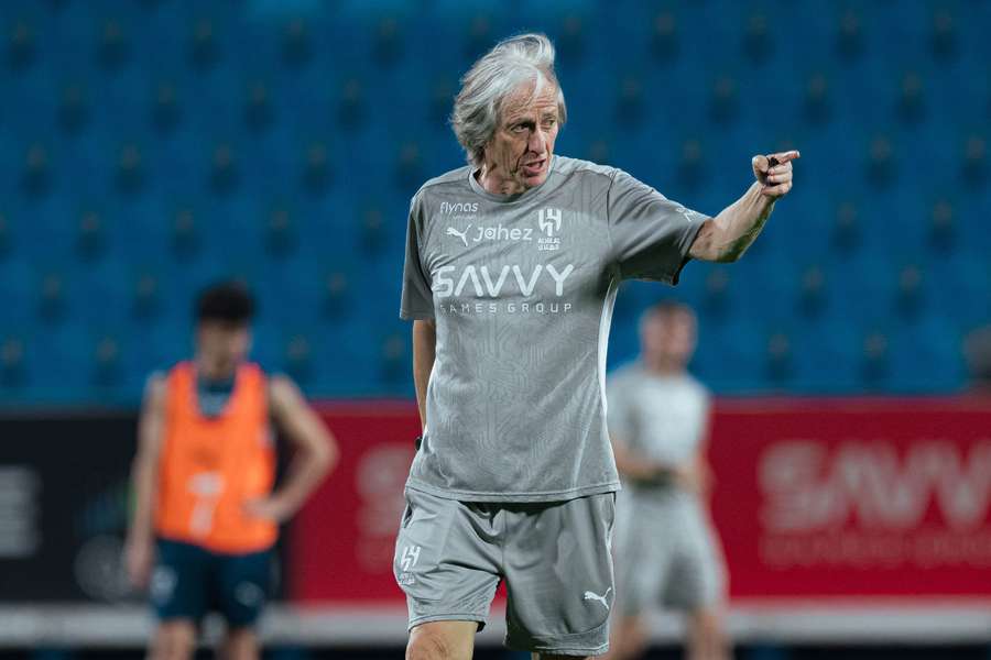 Time de Jorge Jesus volta a campo pelo Sauditão nesta sexta-feira (11)