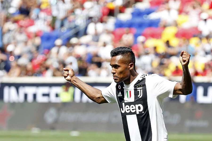 Alex Sandro terminou contrato com a Juventus