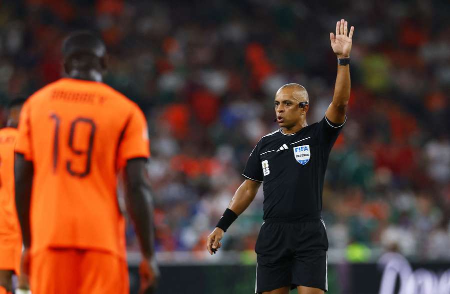 L'arbitro Wilton Sampaio