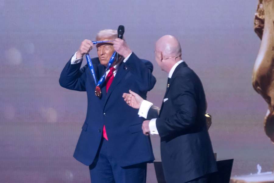 US President Donald Trump receives the inaugural FIFA Peace Prize at the 2026 World Cup draw. 