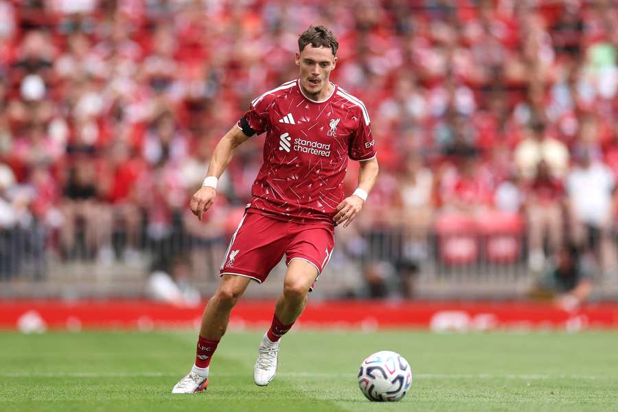 Florian Wirtz sous le maillot de Liverpool lors du match amical de préparation contre l'AS Monaco à Anfield, le 9 août 2026. Florian Wirtz sous le maillot de Liverpool lors du match amical de préparation contre l'AS Monaco à Anfield, le 9 août 2026.