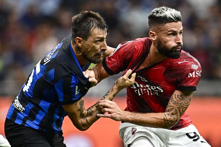 No primeiro turno, a Inter humilhou o Milan em vitória por 5 a 1