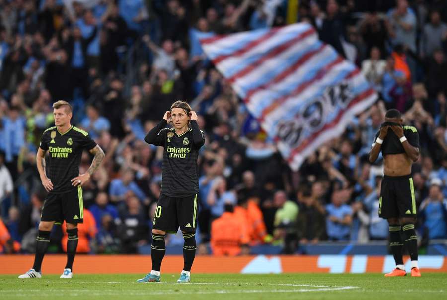 Real Madrid react to falling 2-0 behind Real Madrid react to falling 2-0 behind
