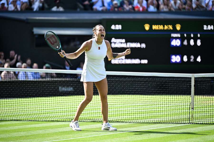 Grito de alívio de Aryna após converter o match-point