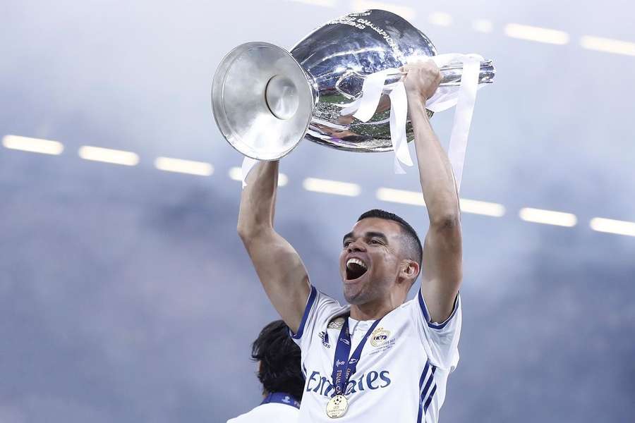Pepe fez 334 jogos oficiais como jogador do Real Madrid Pepe fez 334 jogos oficiais como jogador do Real Madrid