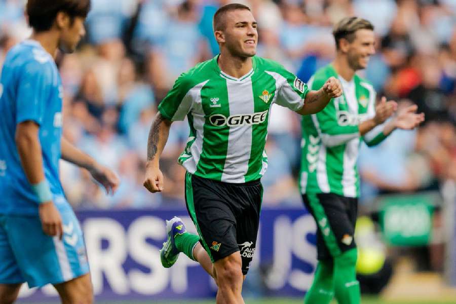 Pablo García celebra su gol ante el Coventry Pablo García celebra su gol ante el Coventry