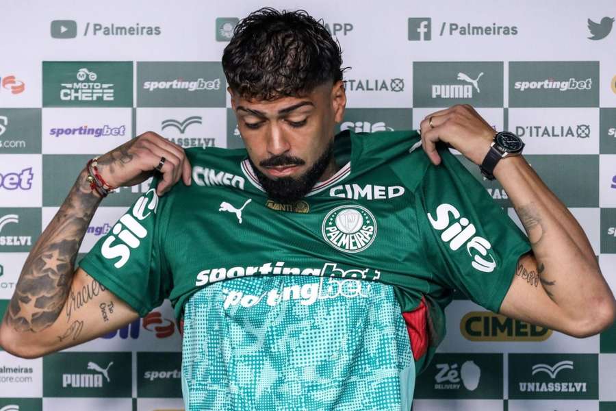 Barboza trocou Botafogo por Palmeiras