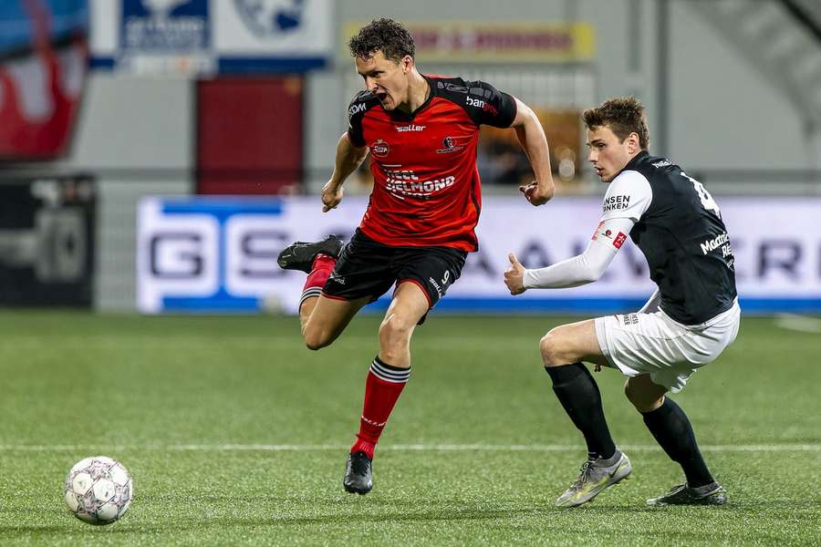 Martijn Kaars in actie tijdens de vorige ontmoeting op 7 april