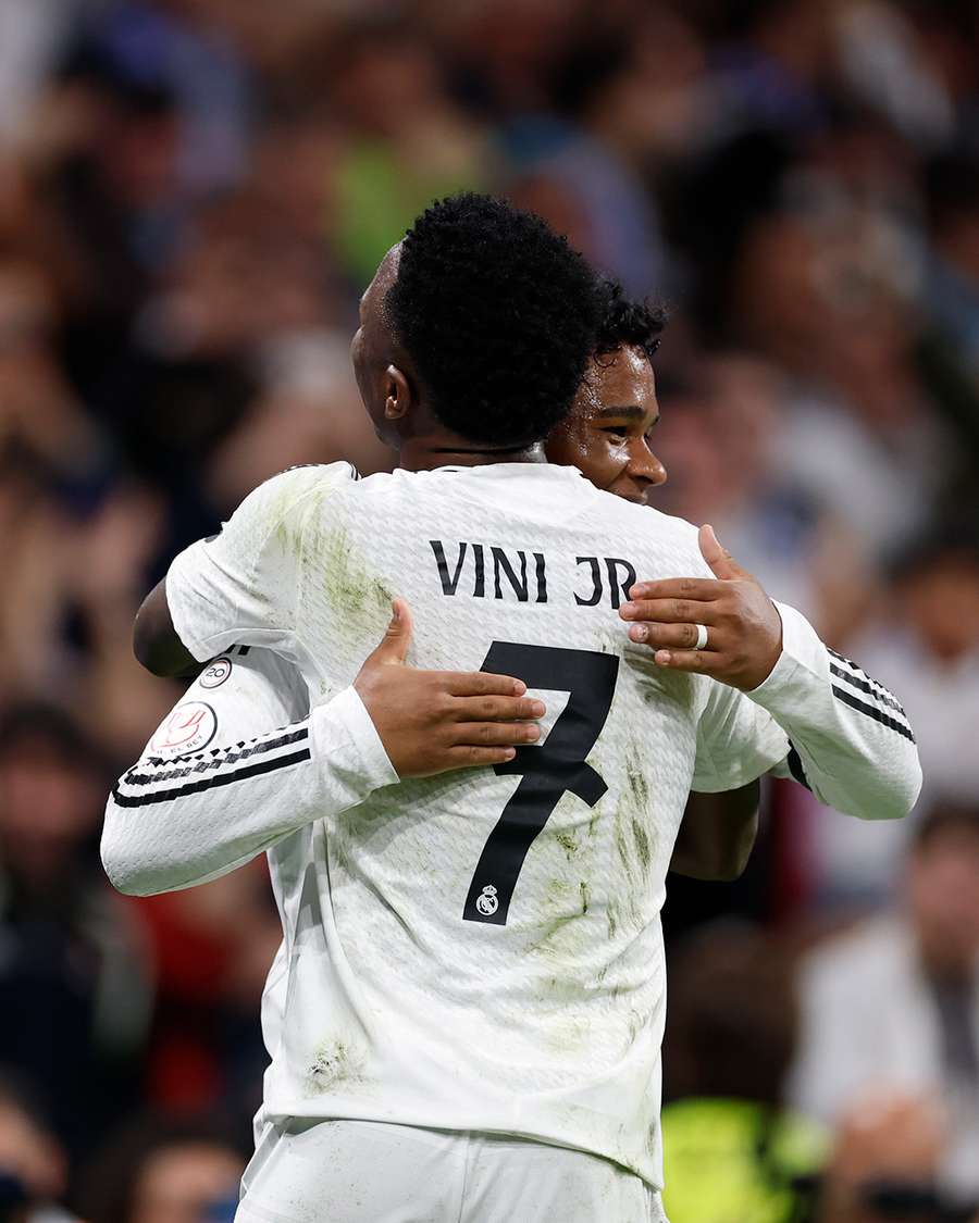 Vini Jr. serviu Endrick no primeiro gol do Real Madrid
