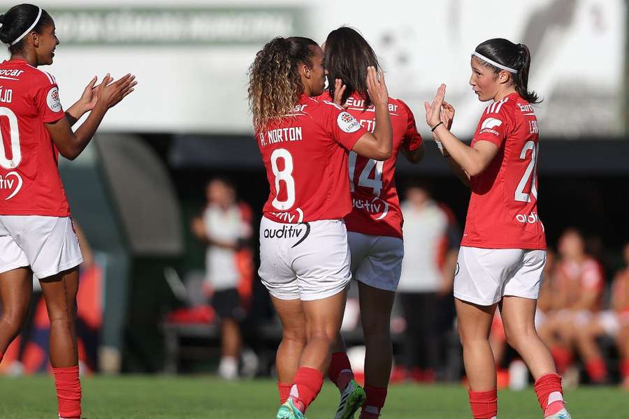 Benfica é líder isolado do campeonato feminino