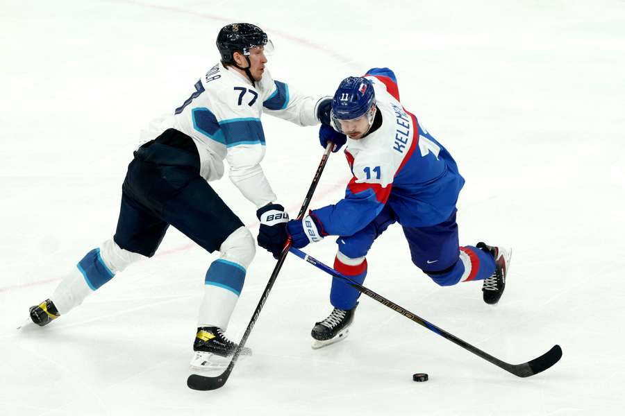 Kelemen v súboji s Mikkolom. Kelemen v súboji s Mikkolom.