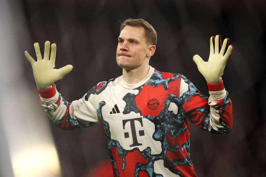 Neuer sufre reacción muscular y deja de entrenar con el Bayern