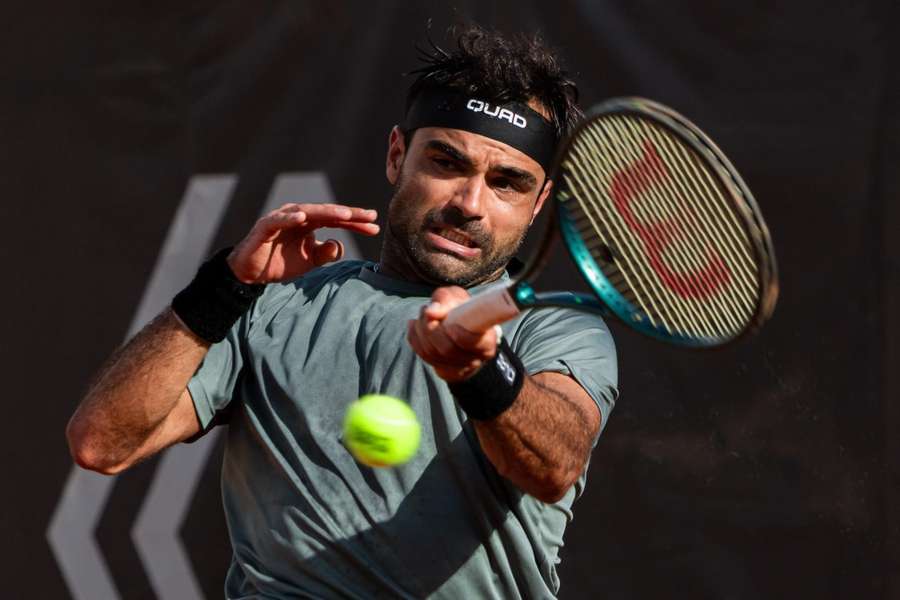 Frederico Silva foi eliminado pelo argentino Federico Agustín Gómez Frederico Silva foi eliminado pelo argentino Federico Agustín Gómez