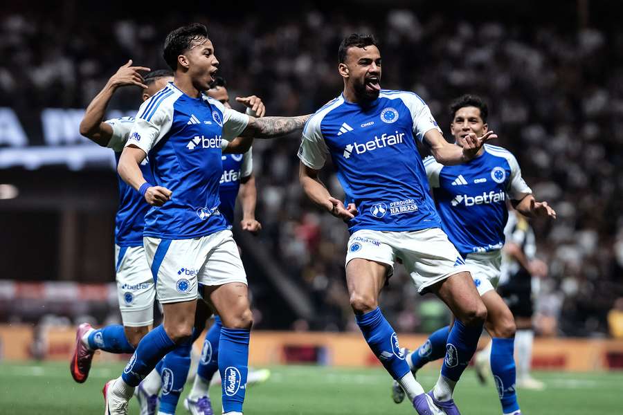 Fabrício Bruno fez seu terceiro gol com a camisa do Cruzeiro Fabrício Bruno fez seu terceiro gol com a camisa do Cruzeiro