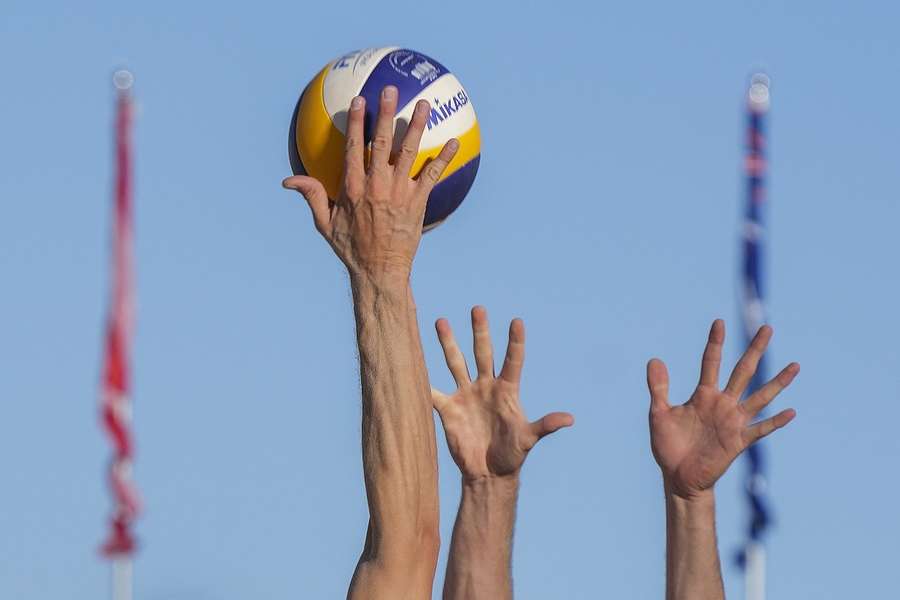 Mondiale volleybalbond handhaaft uitsluiting Rusland en Belarus