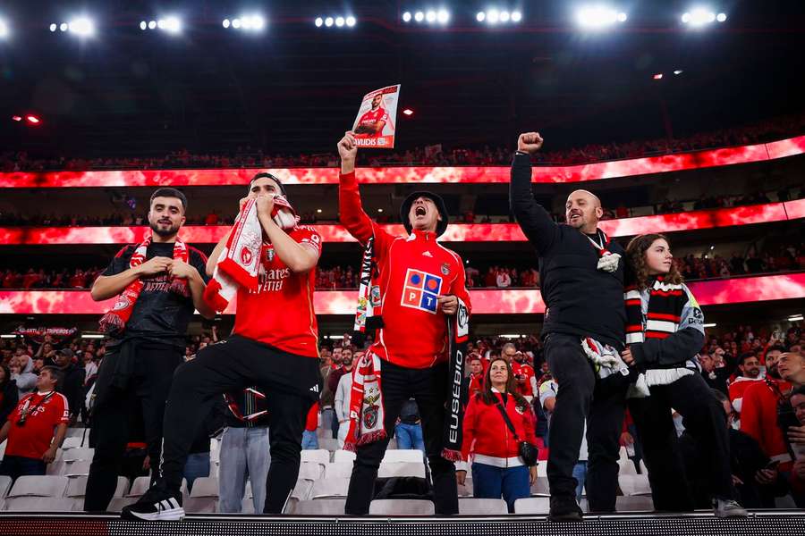 Benfica lucrou 816 milhões de euros com jogadores