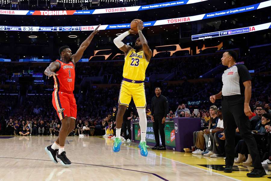 Los Angeles Lakers' LeBron James scores 50,000 points, becomes first ...