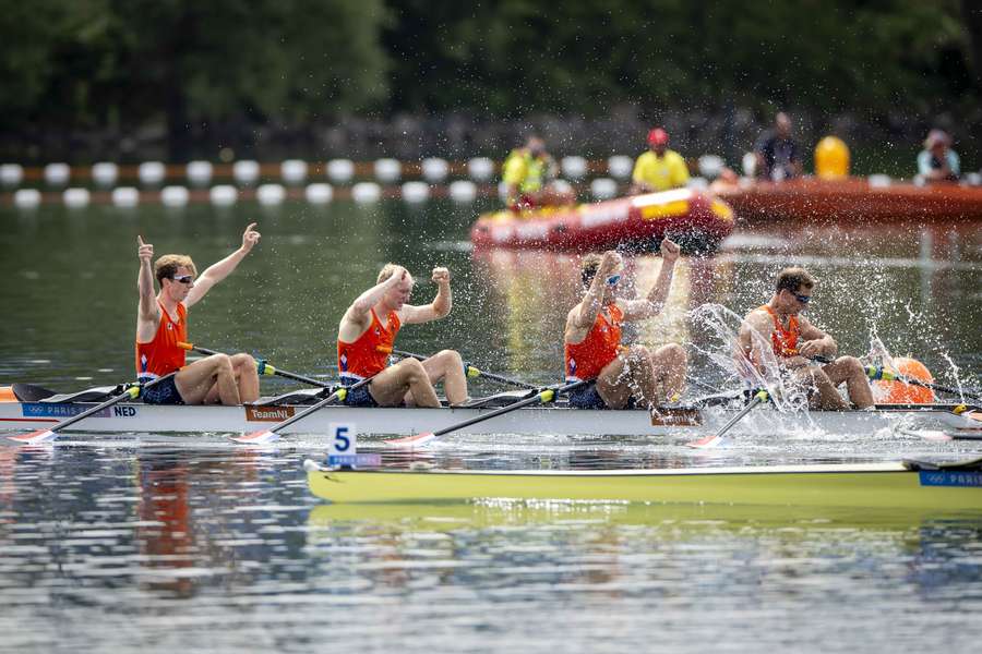 Finn Florijn, Koen Metsemakers, Lennart van Lierop en Tone Wieten in de gouden dubbelvier