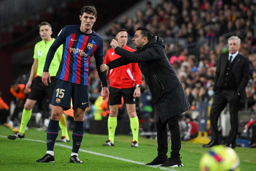 Xavi destacou o trabalho da sua equipa na presente temporada, que diz ser extraordinário