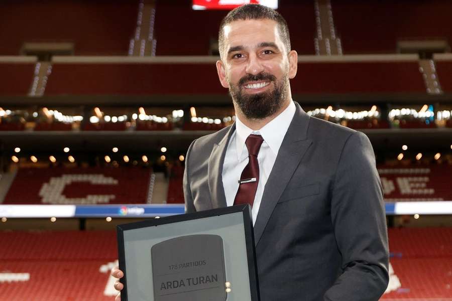 Ardan Turan terá de responder em tribunal