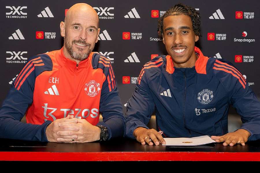 Leny Yoro é o novo zagueiro do Manchester United