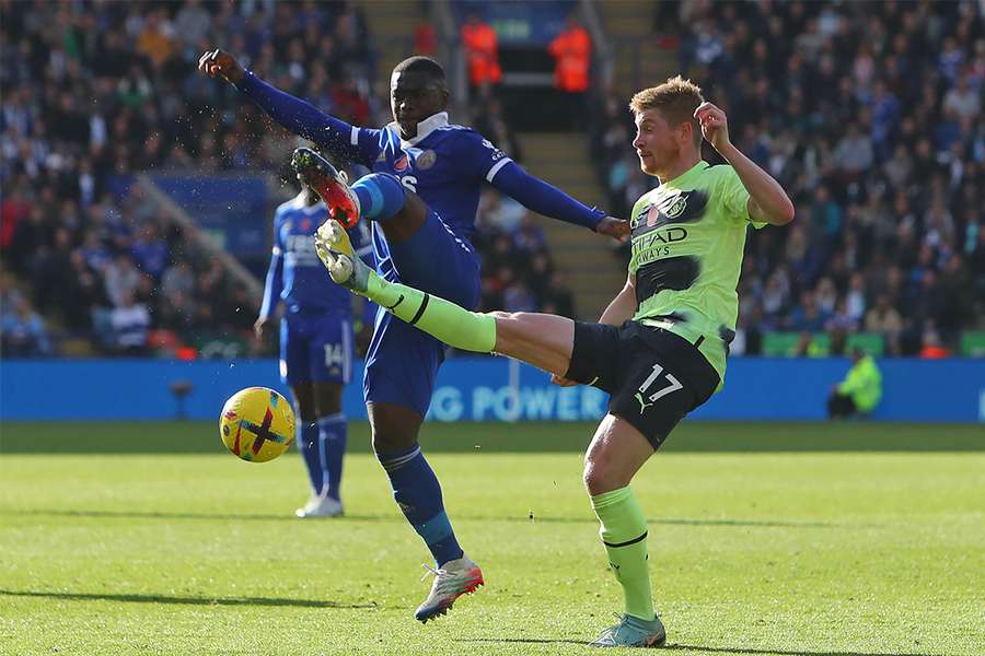 Obra de arte de De Bruyne disfarça ausência de Haaland (1-0)