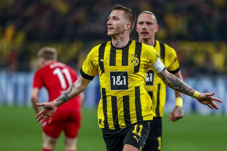 Marco Reus viert zijn eerste doelpunt tegen Keulen