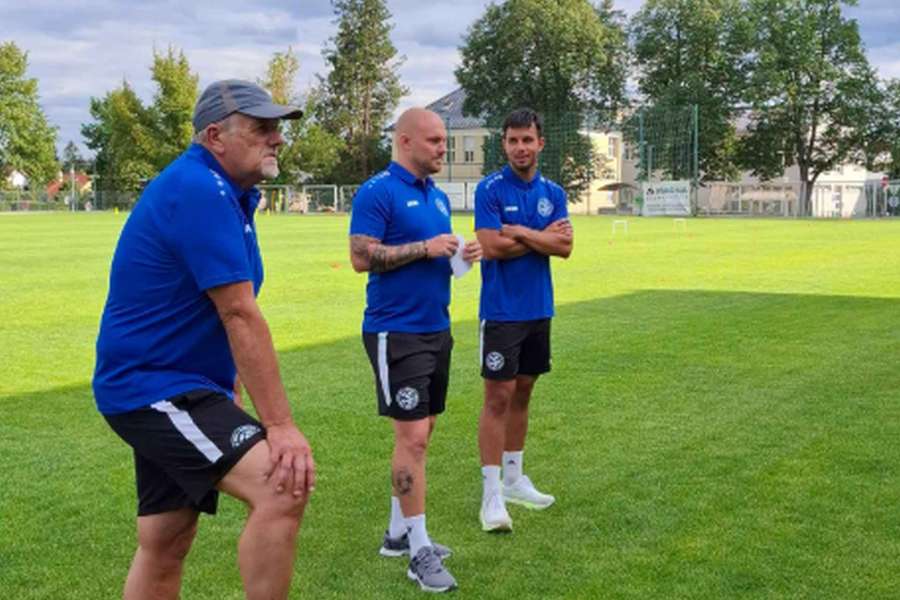 Sokol Suchodl nad Lužnicí bude mít v šesté lize zajímavé trenérské duo. Sokol Suchodl nad Lužnicí bude mít v šesté lize zajímavé trenérské duo.