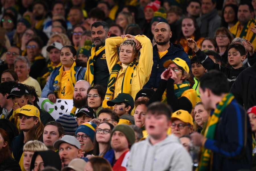 Aficionados de Australia se lamentan por el resultado.