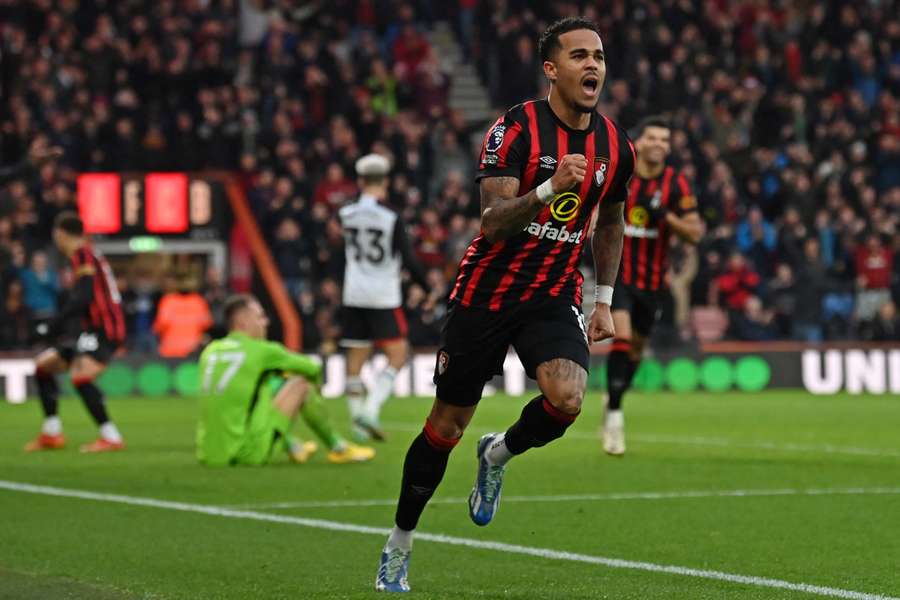 Justin Kluivert opende voor Bournemouth de score tegen Fulham