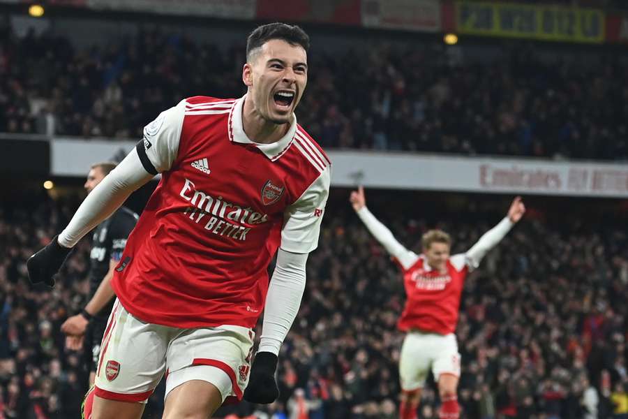 Arsenal the real deal, Magpies push and Spurs fickle as battle resumes