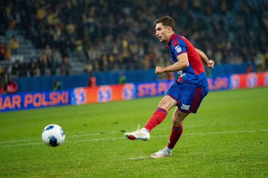 Bogdan Racovițan a ratat la penalty-uri, dar Rakow s-a calificat dramatic în Cupa Poloniei Bogdan Racovițan a ratat la penalty-uri, dar Rakow s-a calificat dramatic în Cupa Poloniei